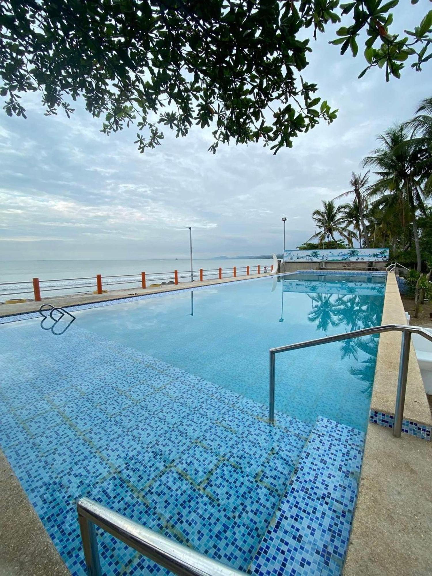 Happy Ripples Beach Resort Mabilao المظهر الخارجي الصورة