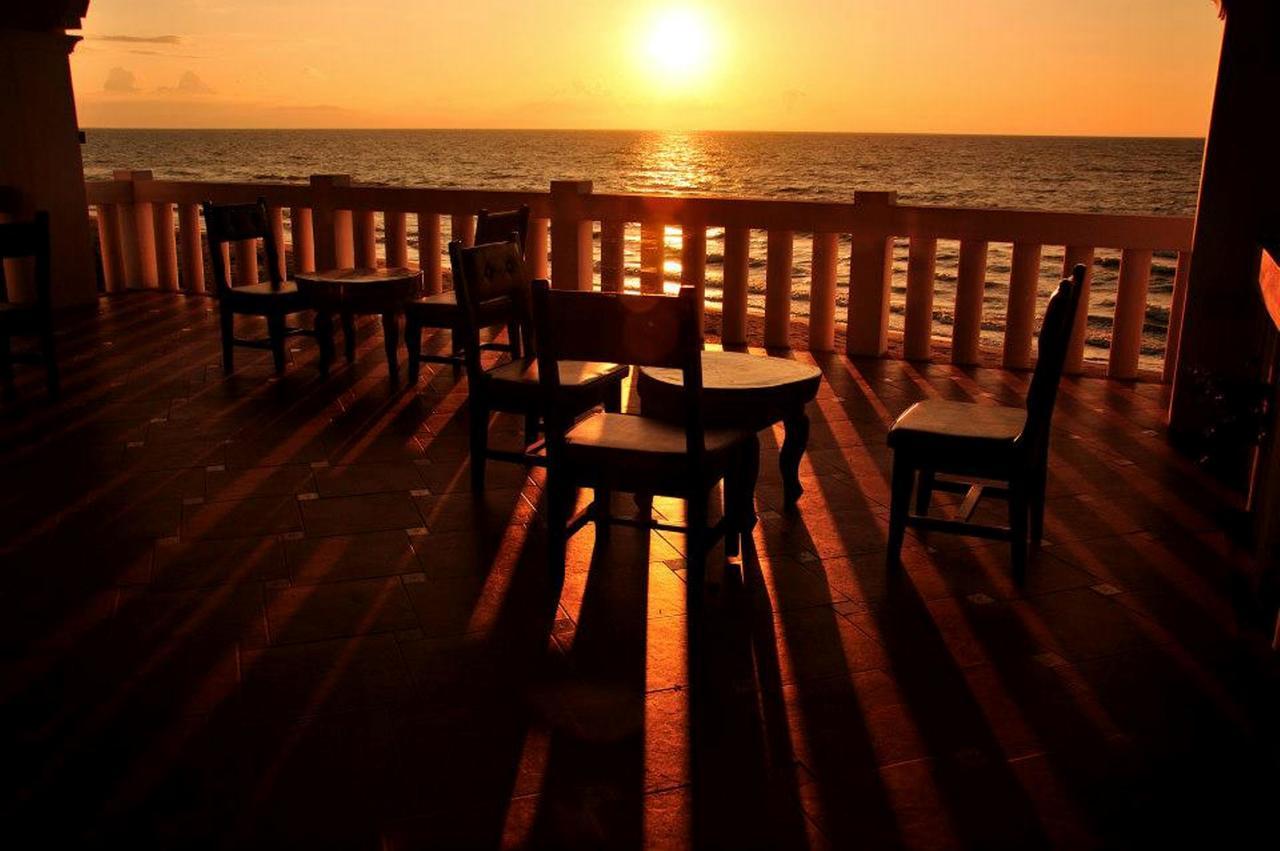 Happy Ripples Beach Resort Mabilao المظهر الخارجي الصورة