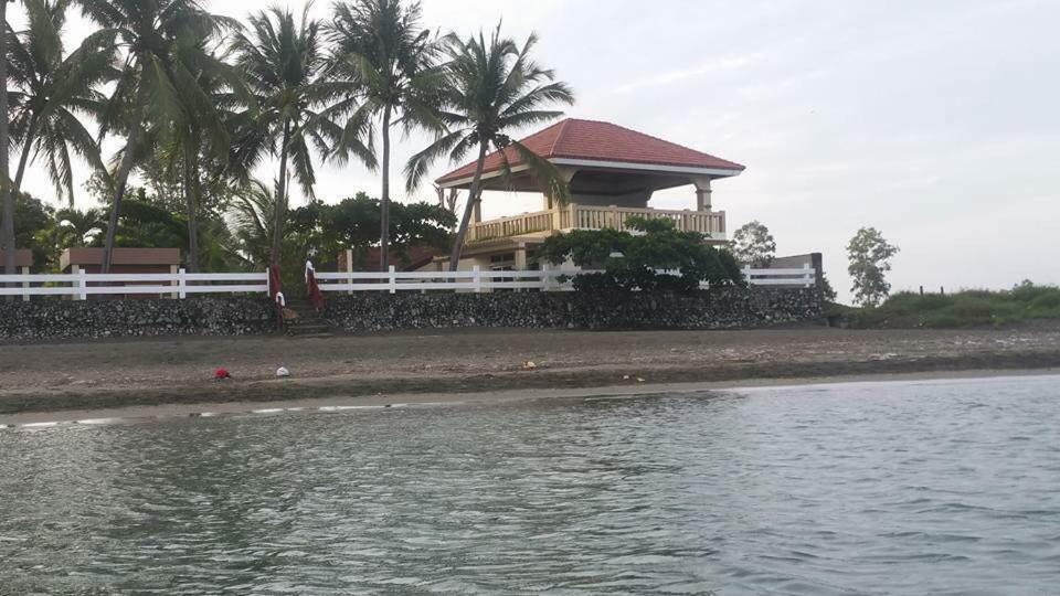 Happy Ripples Beach Resort Mabilao المظهر الخارجي الصورة