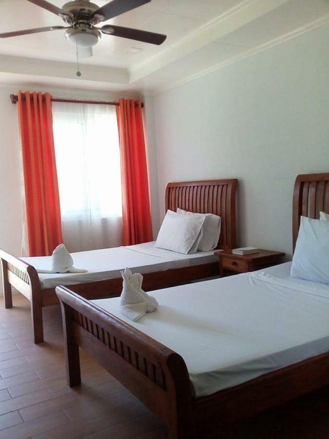 Happy Ripples Beach Resort Mabilao المظهر الخارجي الصورة